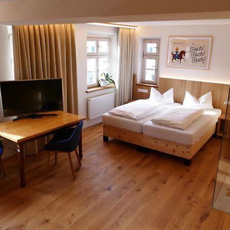 Hotel Zum Schwarzen Ross Und Gutmann Zur Post هيلبولتشتاين المظهر الخارجي الصورة