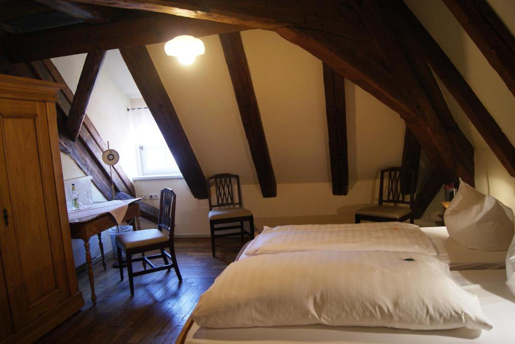 Hotel Zum Schwarzen Ross Und Gutmann Zur Post هيلبولتشتاين الغرفة الصورة