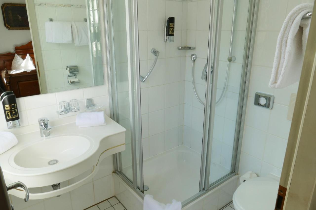 Hotel Zum Schwarzen Ross Und Gutmann Zur Post هيلبولتشتاين المظهر الخارجي الصورة
